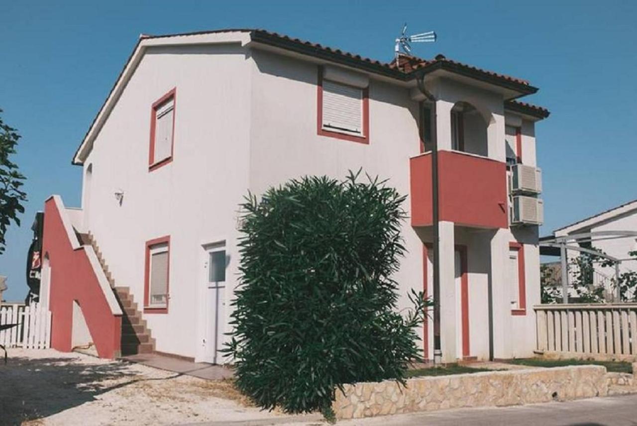 Apartment Erzen 140