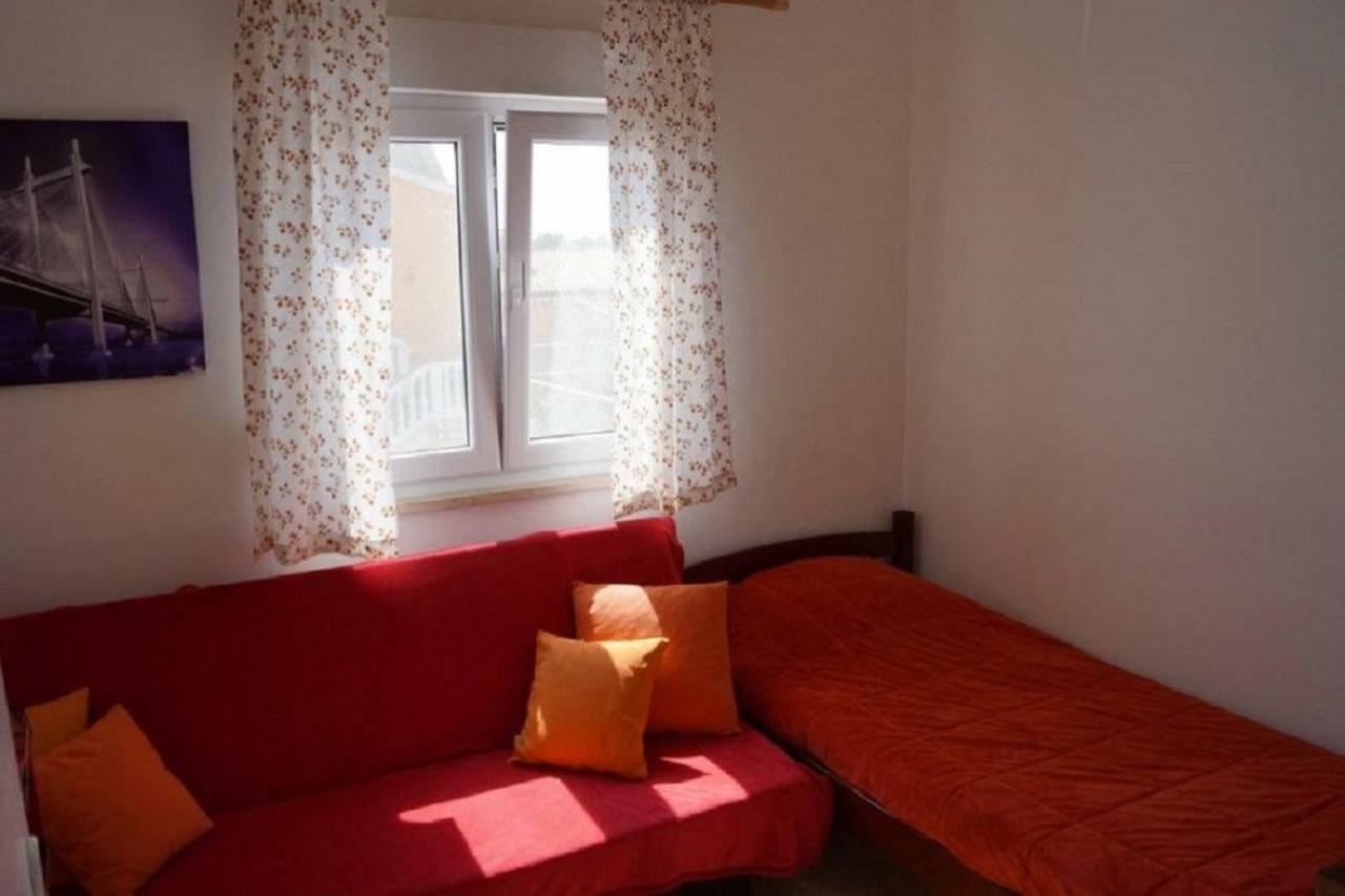 Apartment Erzen 140