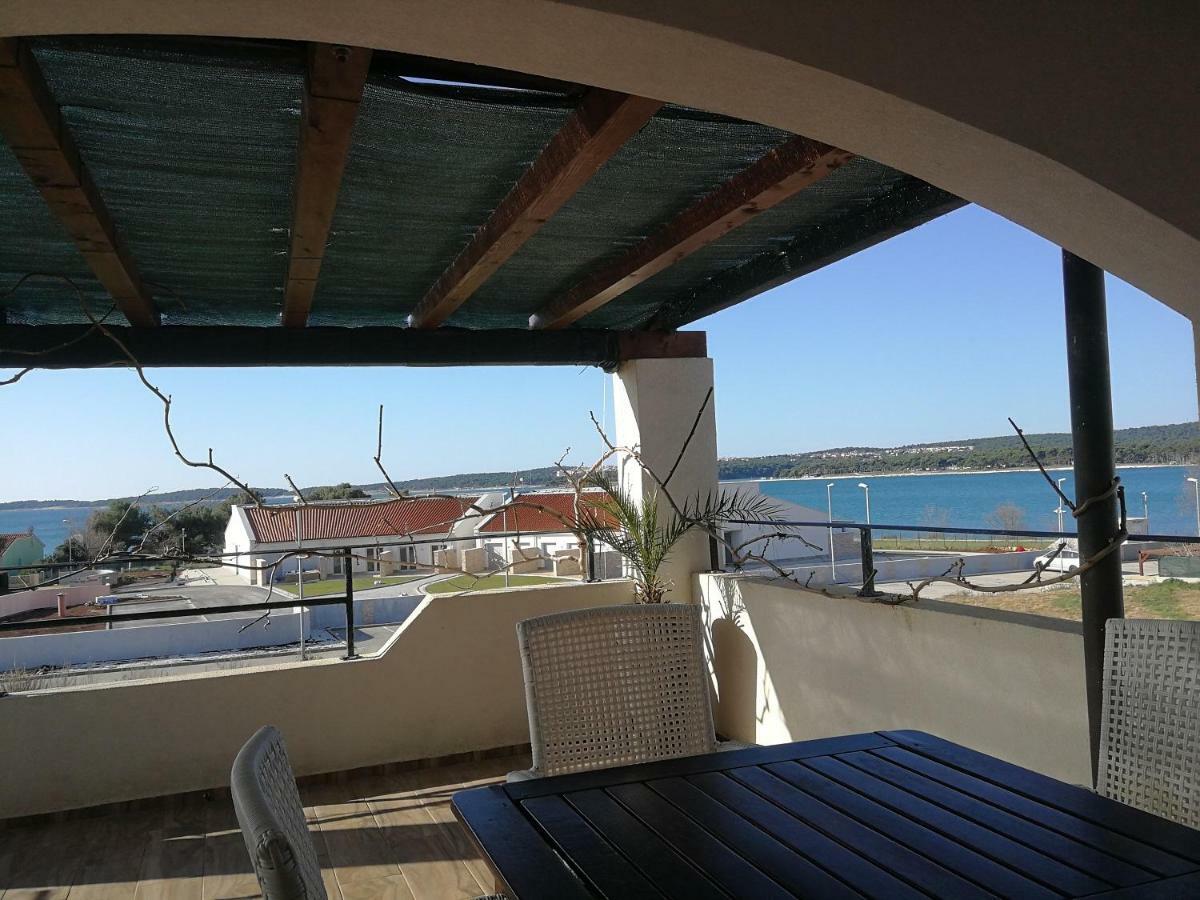 Apartment Erzen 140